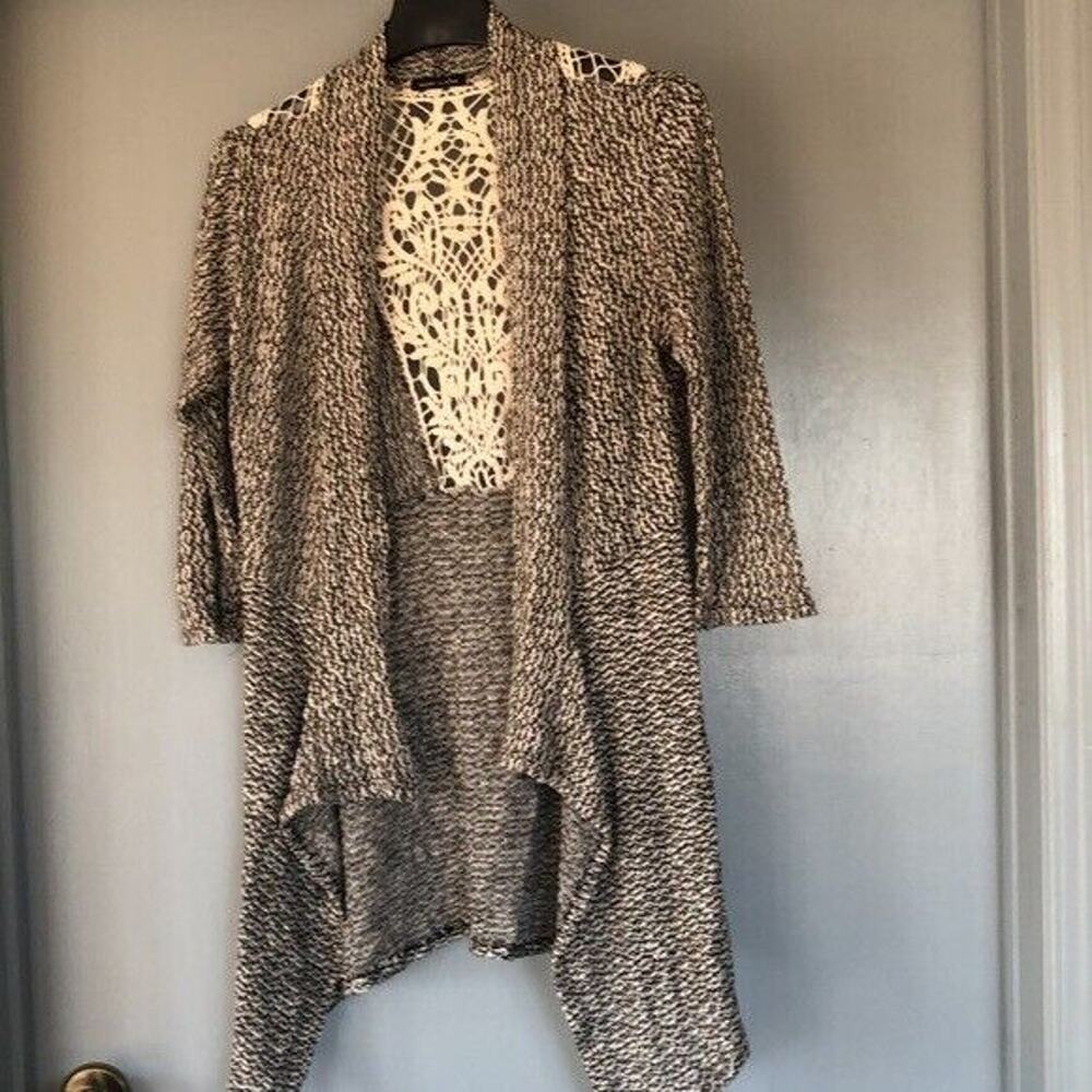 Sweet Claire Black & White Lace Back 3/4 Sleeve Flowy Cardigan Sweater Sz Medium